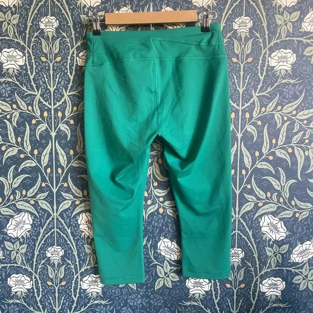 NWT The North Face Womens Hatha Capri Leggings Green Active Wear - Picture 2 of 12